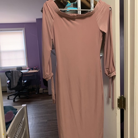 FASHION NOVA BODYCON DRESS - Picture 3 of 4